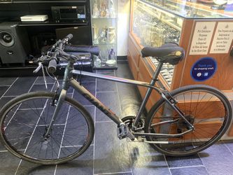 Giant Escape Touring Bike Bicycle Medium Frame 