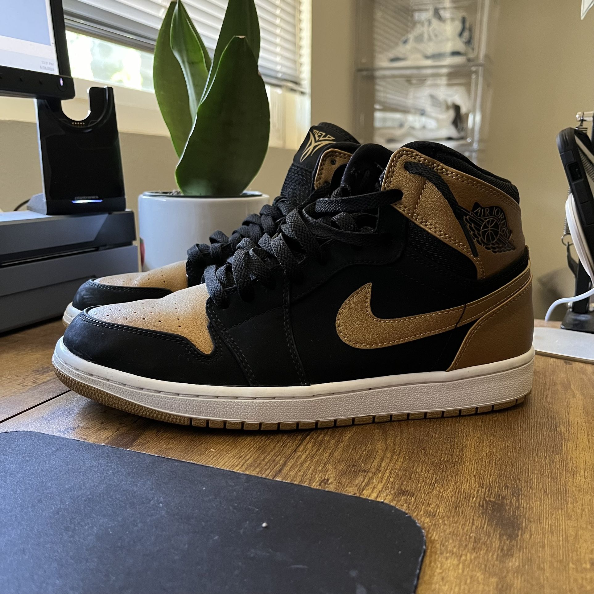 Jordan 1 High Melo Size 9