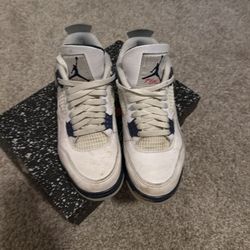 Jordan 4 Navy Blue  