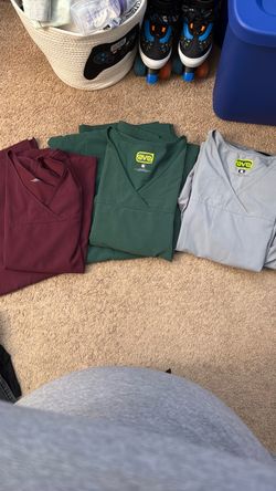 Set.  3 pairs of maternity scrubs
