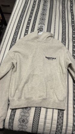 Essential hoodie