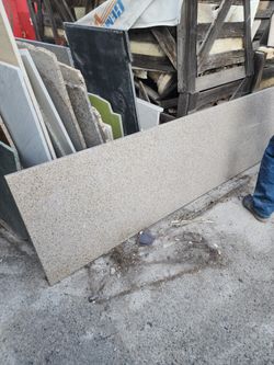 Prefab Granite Slab With 6in Splash 112 In× 26