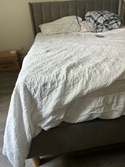Queen head bored and  mattress