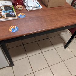 Table With 4 Chairs 