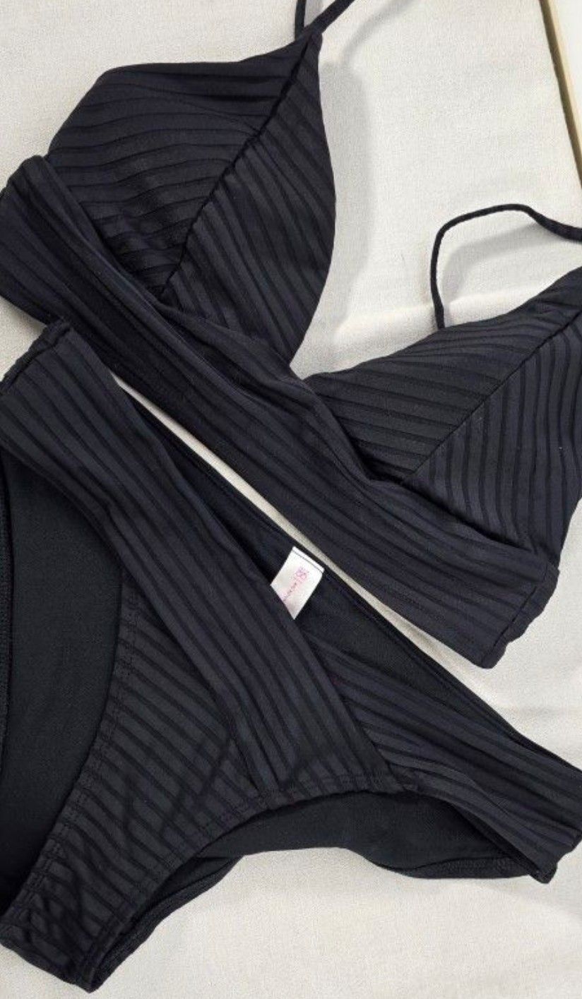 Two Piece Swimwear Woman's Black Bathing Suit Medium
