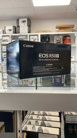 Canon R50V Kit w/14-30mm