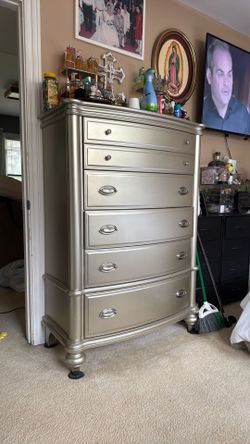 Bedroom set