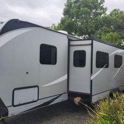 2019 27ft Genesis Supreme 