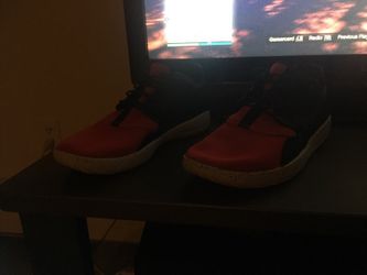 Size 10 red and black eclipses