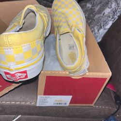 Girls yellow vans size 3
