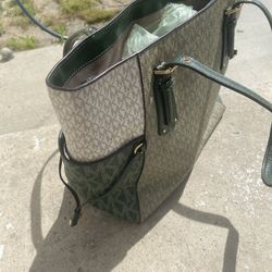 Michael Kors purse