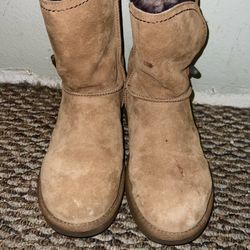 Uggs 7.5 for women