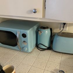 Galanz Microwave, Electric Kettle and Toaster