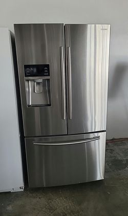 Samsung French Door Fridge – Stainless, Ice/Water Dispenser