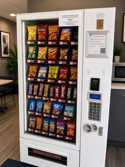 Fully Restored Snack Vending Machine – Fully Stocked & Ready to Earn 💰