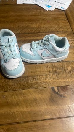 Toddlers size size 7.5 Tiffany blue Air Force’s