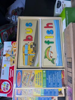 Melissa & Doug See & Spell Wooden Puzzle