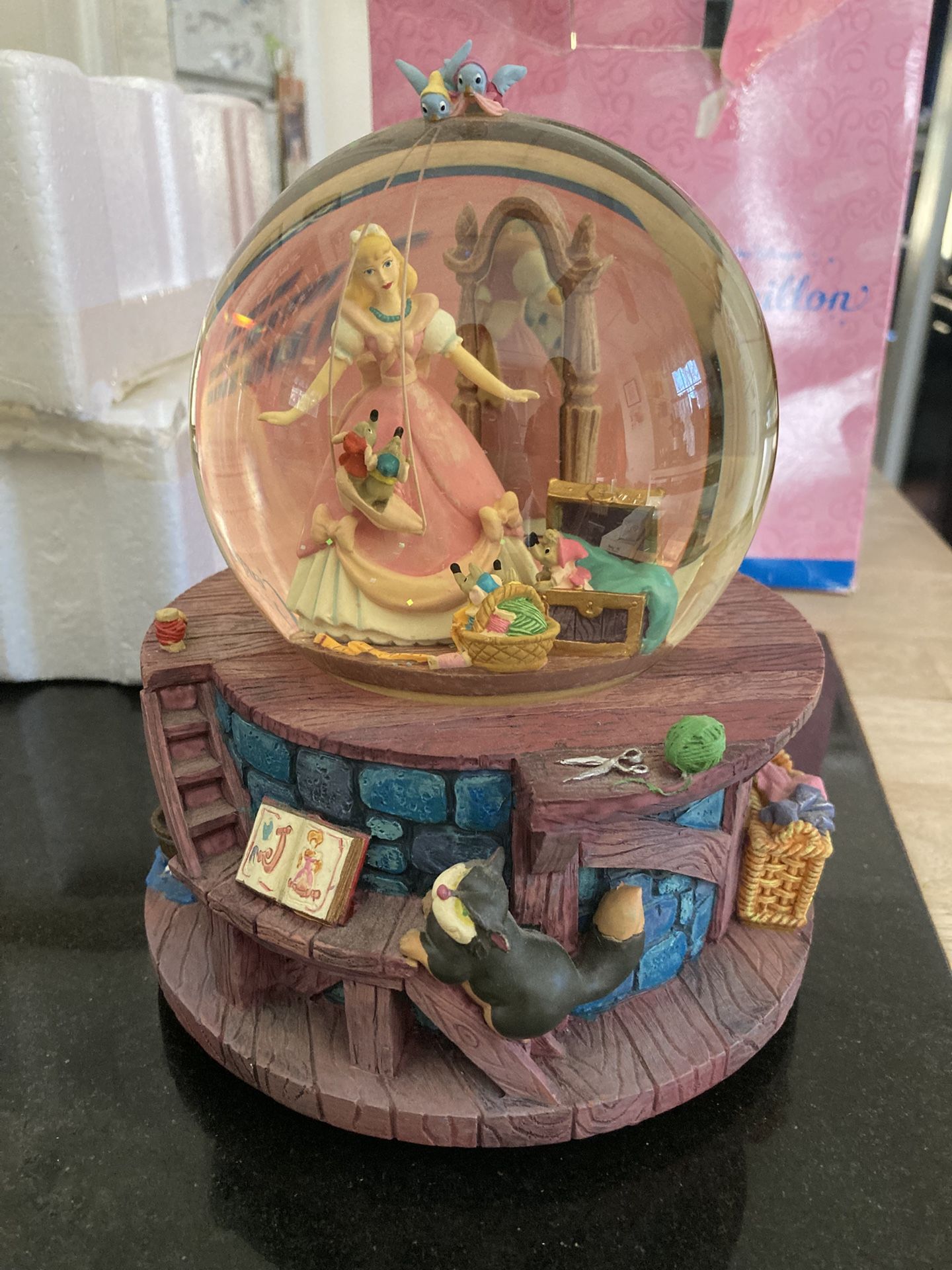 Disney Snowglobe - Cinderella