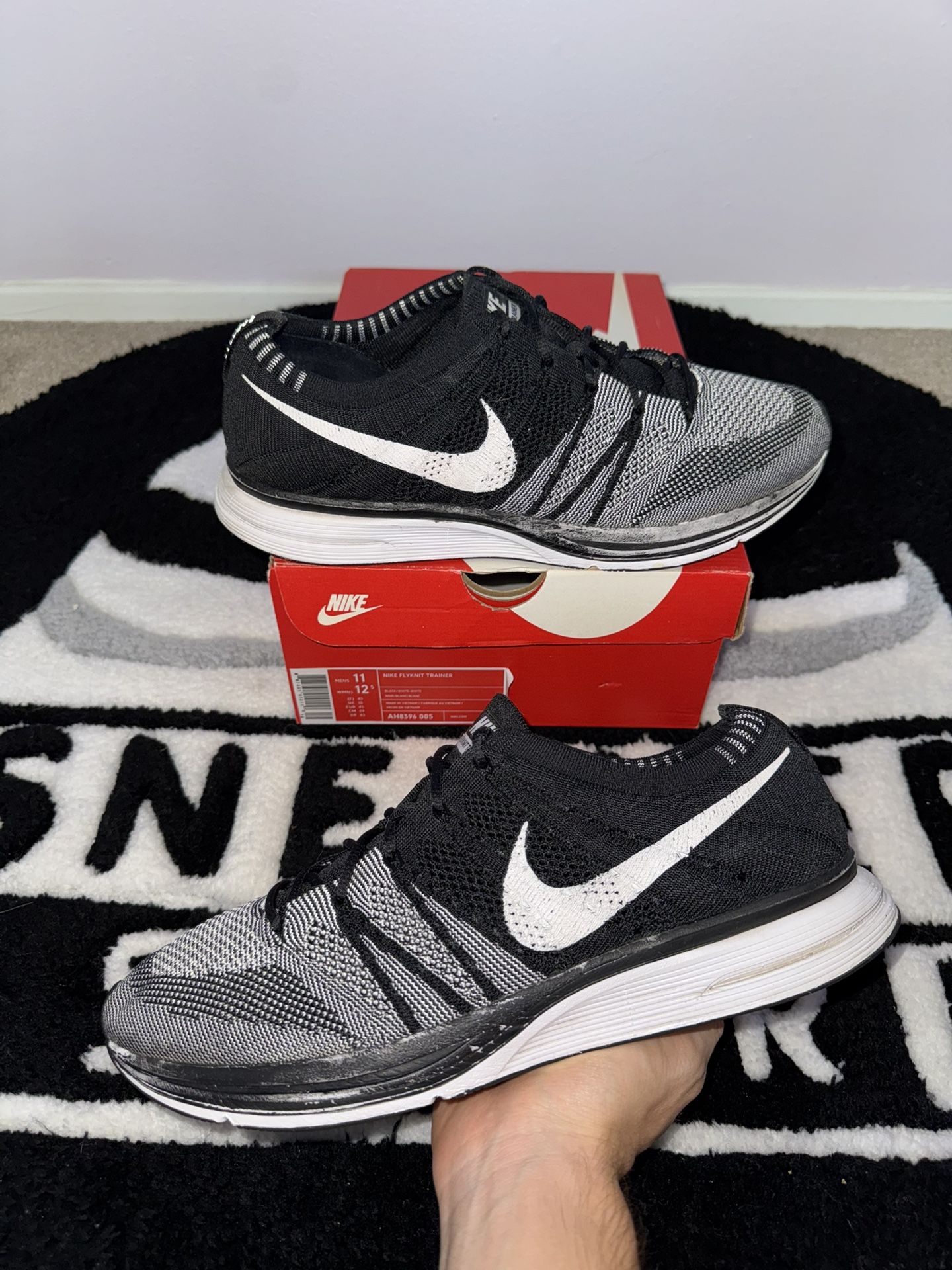 Nike Flyknit Trainer 2018 Oreo (Size 11)