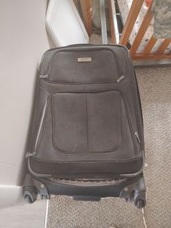 Kenneth Cole Reaction Suitcase 