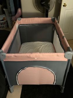 Infant/toddler playpen