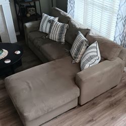 Sofa With Chaise Lounger
