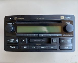 2005 Toyota Sequoia OEM stereo