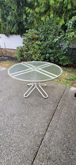 Patio table 47"