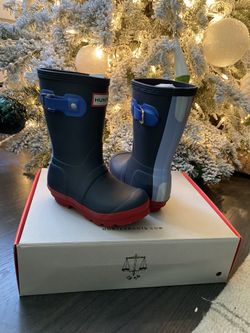 NEW with Box Hunter Boots kids