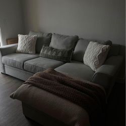 new living spaces couch 