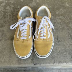 Mustard color, Size 8 in woman’s