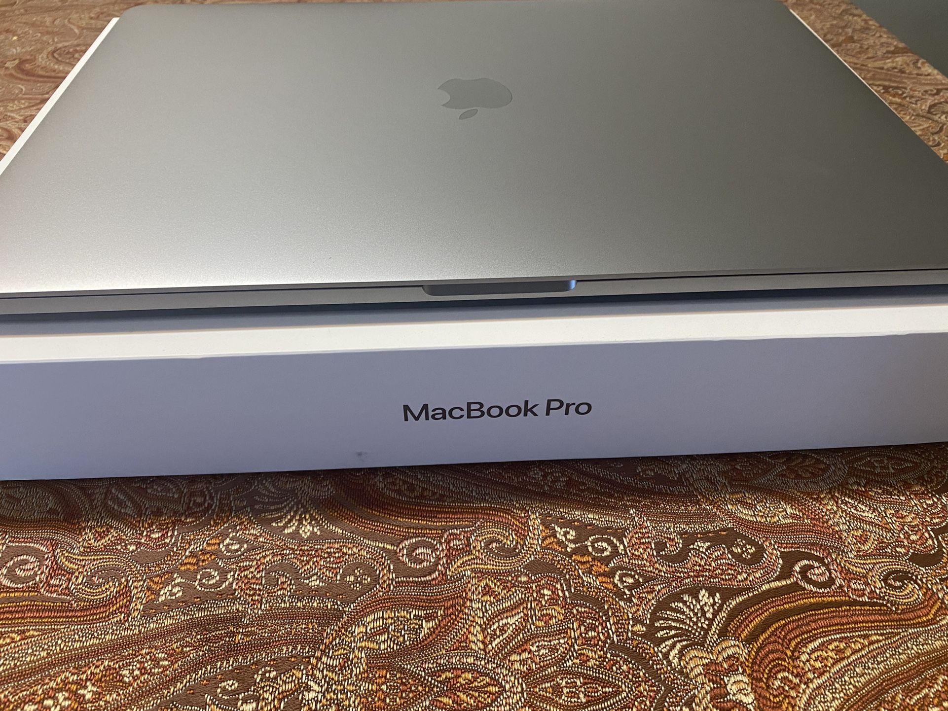 Apple MacBook Pro 16 Inch, Excellent Condition, Flawless, No Locks, Clean, 512 GBs