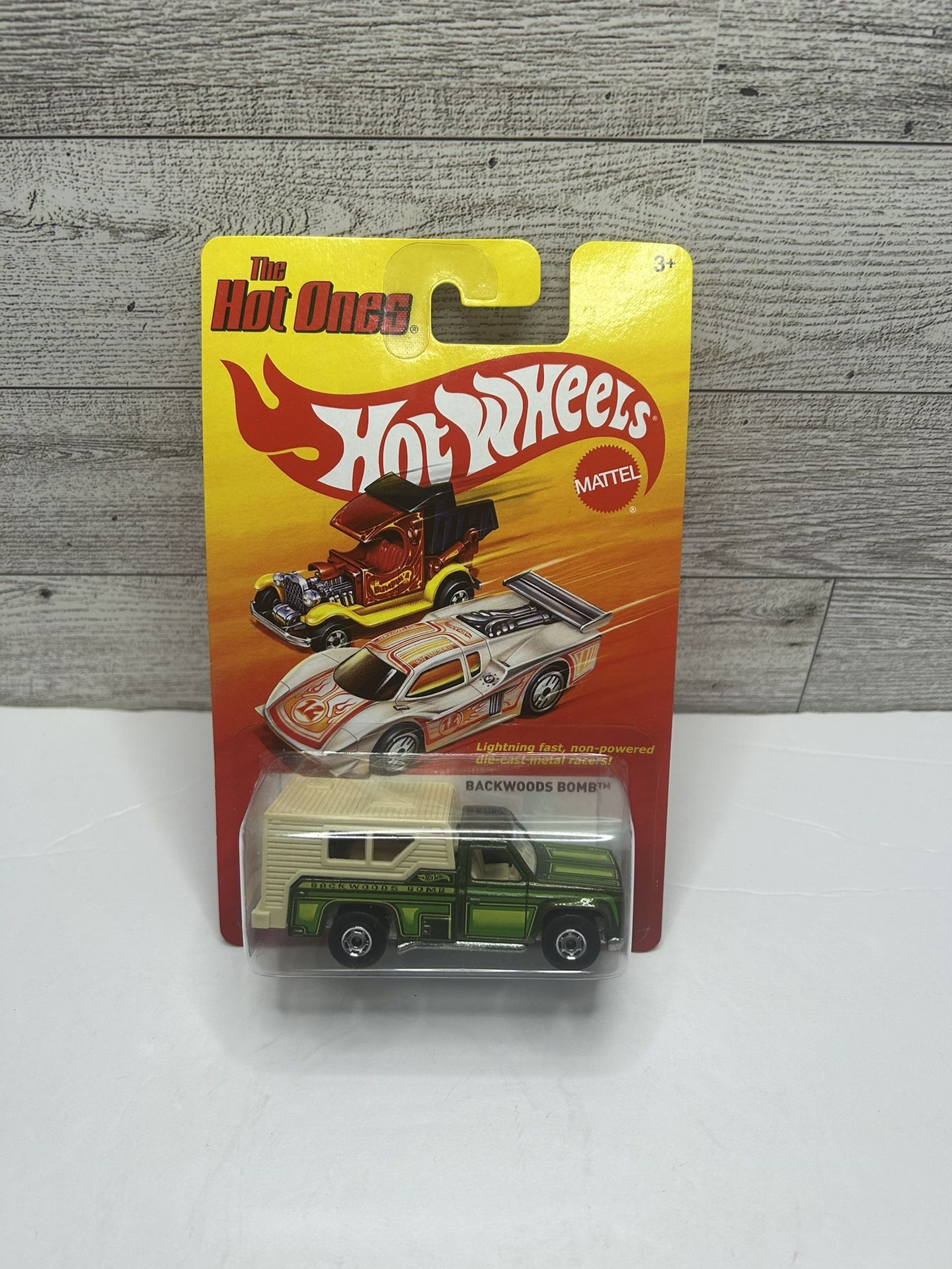 Hot Wheels The Hot One’s Green ‘2011 Backwood Bomb Pickup Camper • Die Cast Metal • Made in Thailand