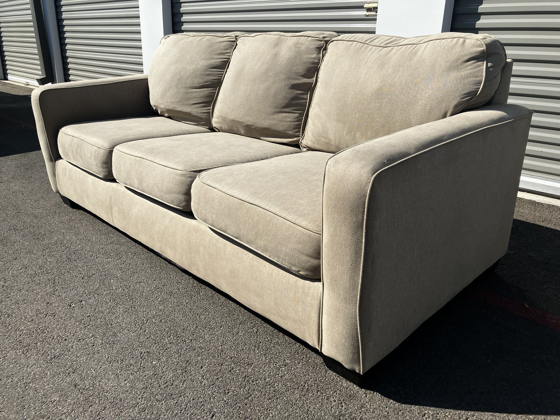 FREE DELIVERY 🚚😀 Comfy 7 Foot Beige Couch Sofa!