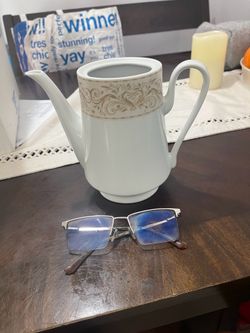 Coffee pot