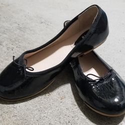 BLOCH kids ballet flats, Size 33 EU  -  $22 If Local pickup.. Gently Used