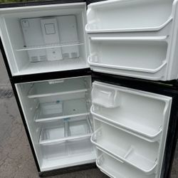 Frigidaire Refrigerator Fridge With Freezer 20.5 Cubic Free Local Delivery/30 Day Warranty