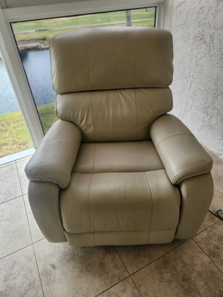 Electronic Recliner