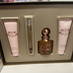 Fancy Women's Perfume 4 Pieces Gift Set 