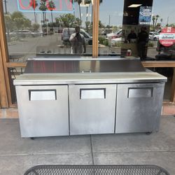 TRUE Sandwich Refrigerator Prep Table 