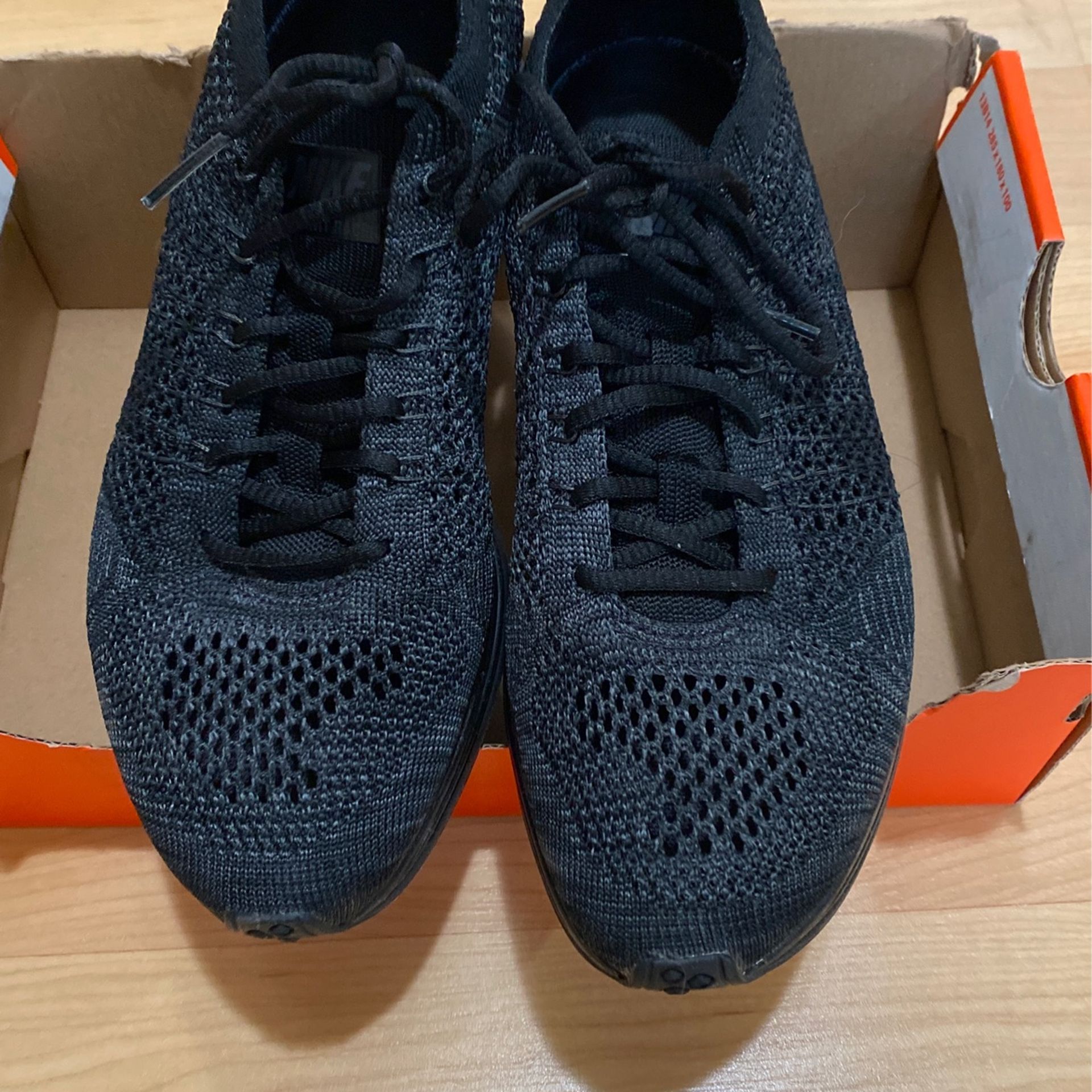 Nike Flyknit Racer Triple Black