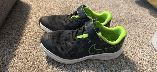 Nike Star Runner 2 Black Green Kids Shoes Size 1Y