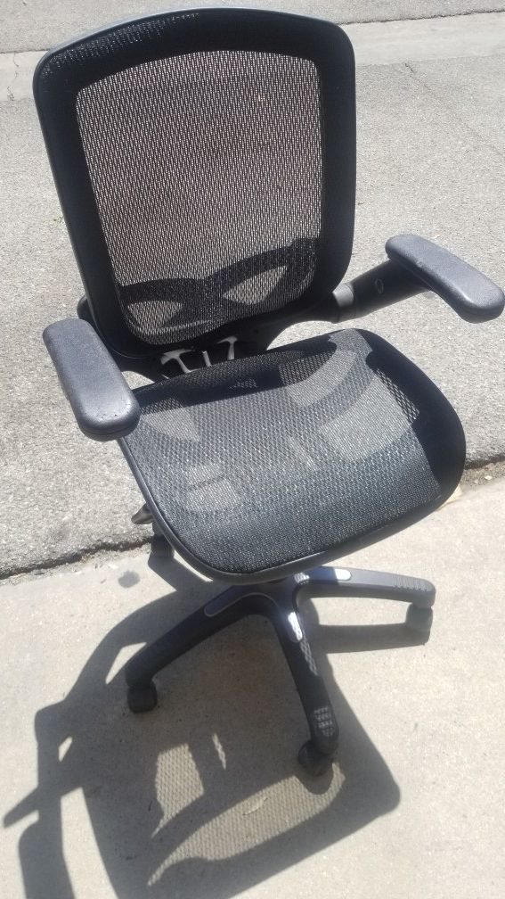 Heavy Duty Office Chair USED LIKE NEW