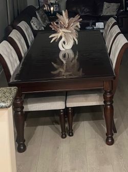 Dining table with 6 chairs