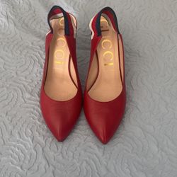 Gucci Shoes Size 40  $200