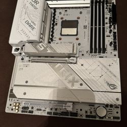 ASUS ROG Strix X870-A Gaming WiFi AMD AM5 X870 ATX Motherboard