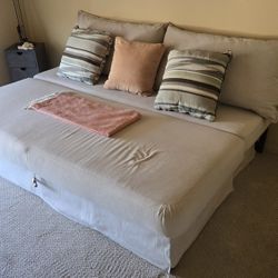 Convertible Sofa Bed / Sleeper Couch