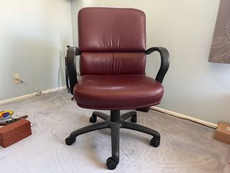 Office chair - red