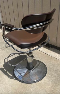 Barber  chair / hair stylist
