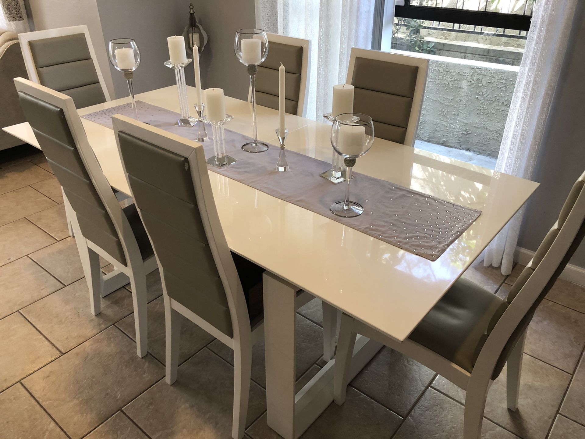 Dining Table Set